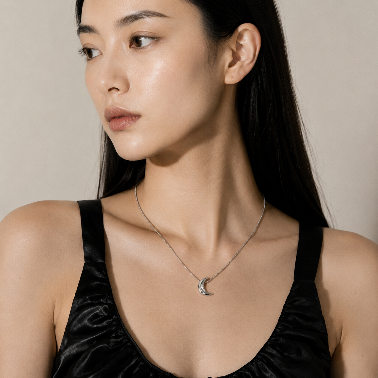 Sélène Necklace N016