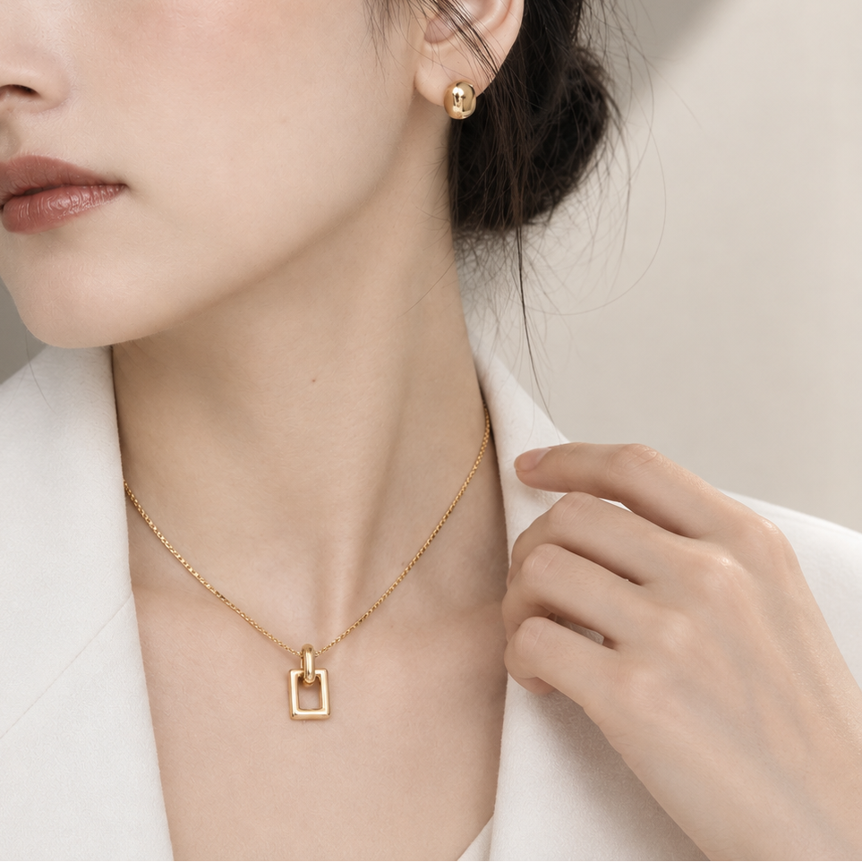Cadre Necklace N021