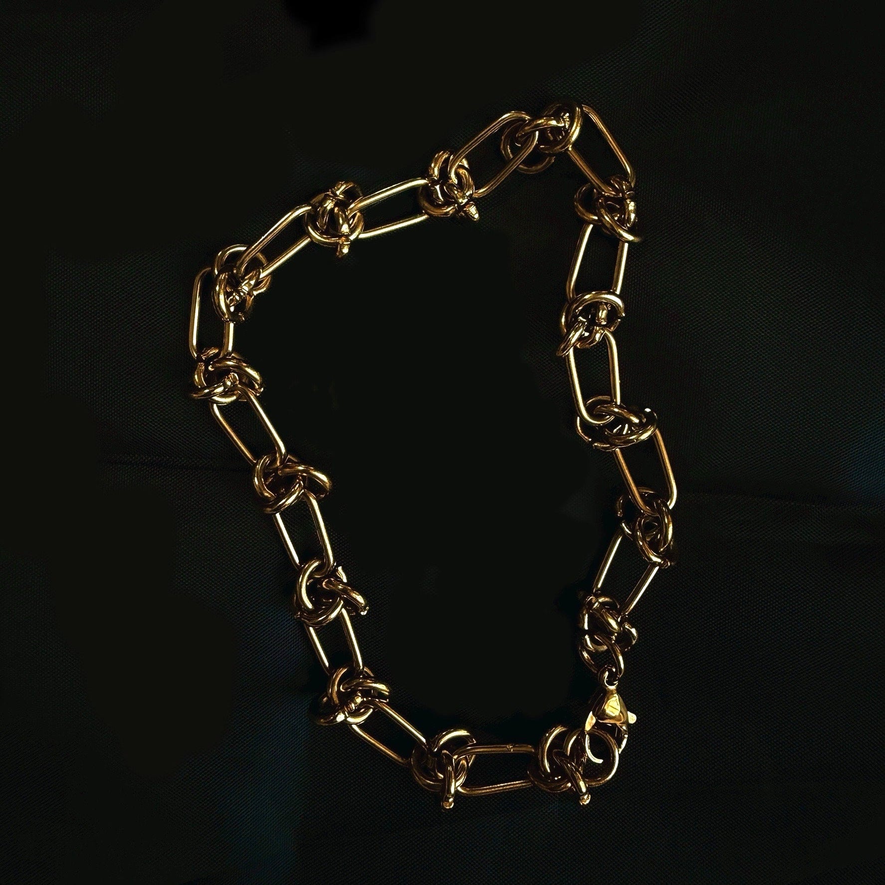 B001［Gold］