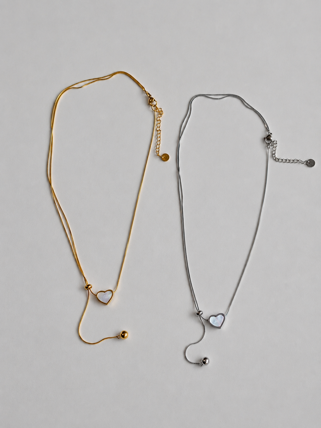 Tendre Necklace N013　タンドルネックレスＮ013　ハートシェルトップ付ベネチアンチェーンネックレスのゴールドとシルバーの2色並べた画像