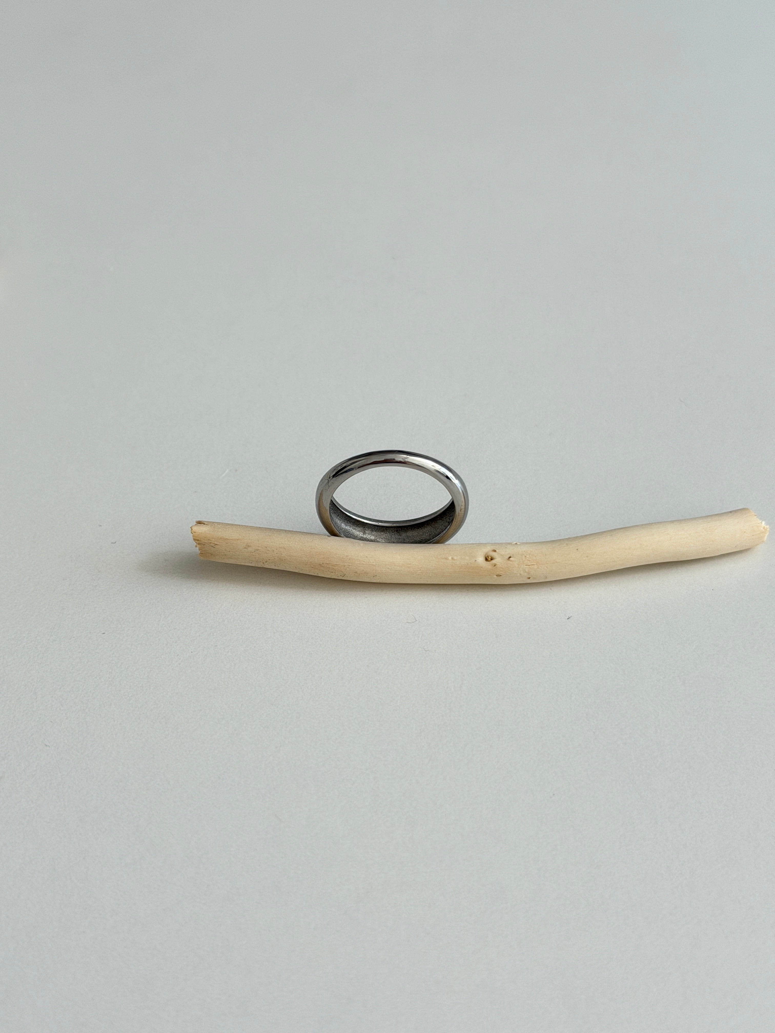 R001［Silver］