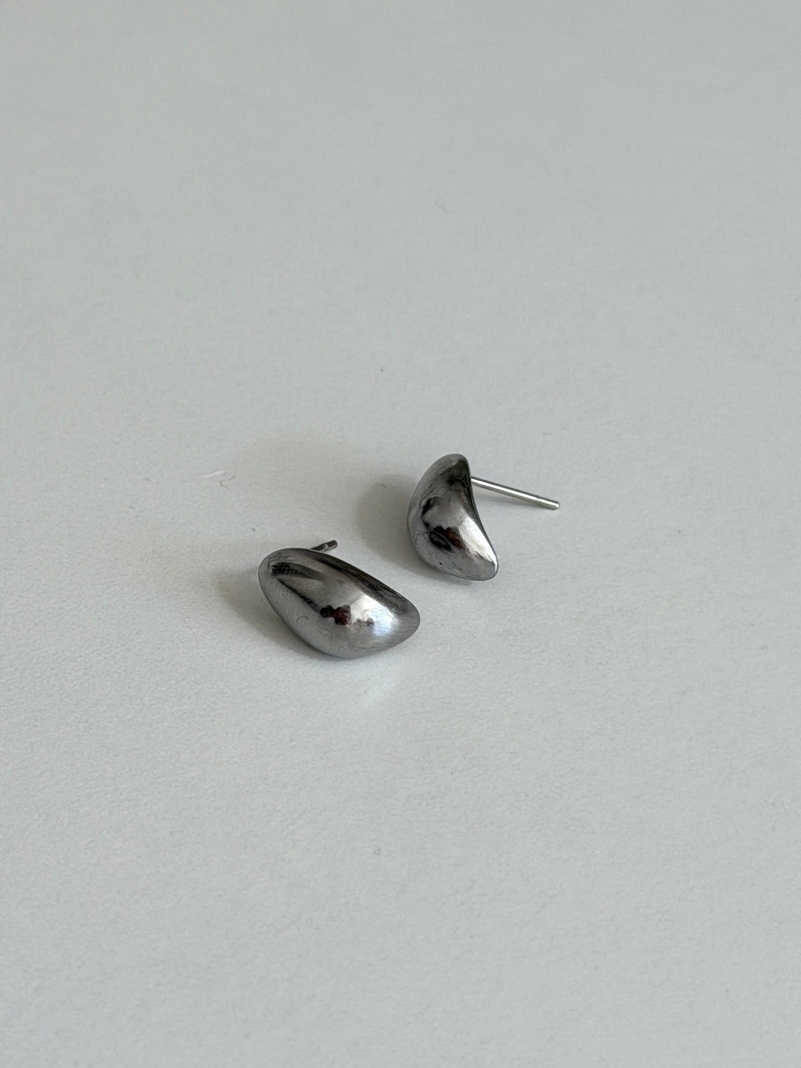 P001［Silver］