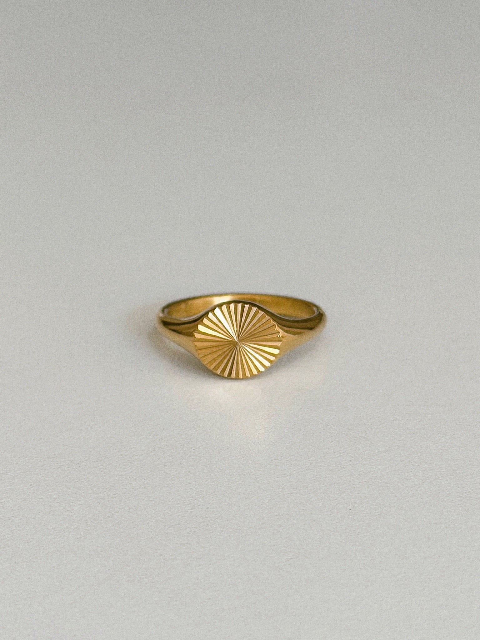 R005［Gold］
