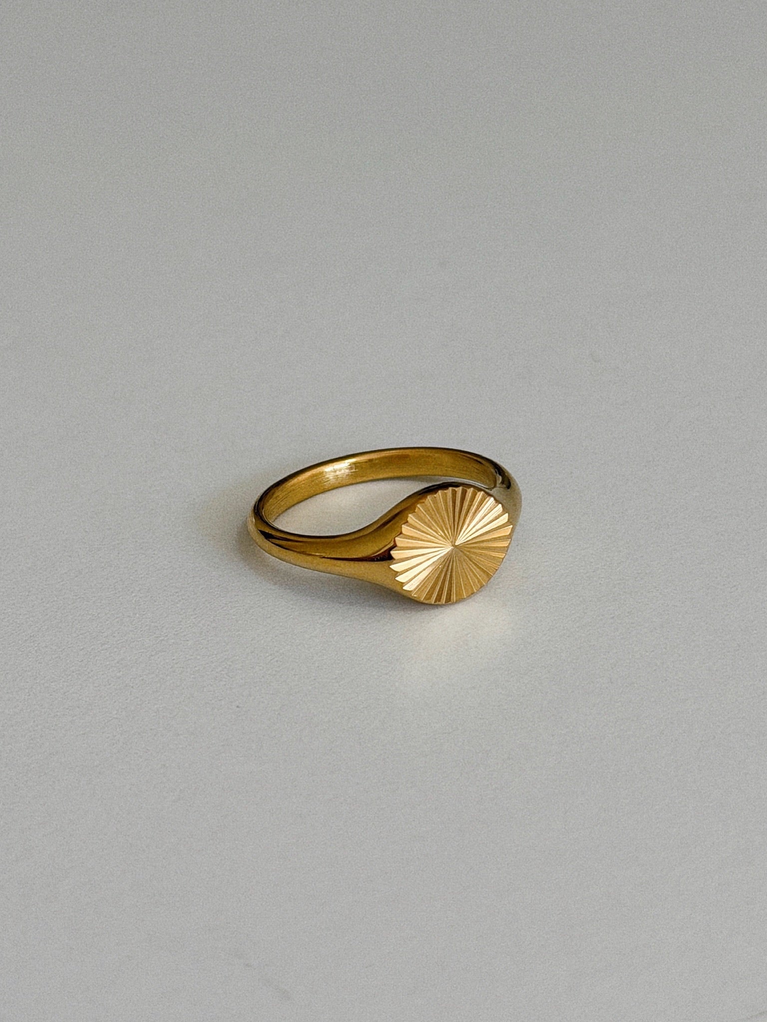 R005［Gold］