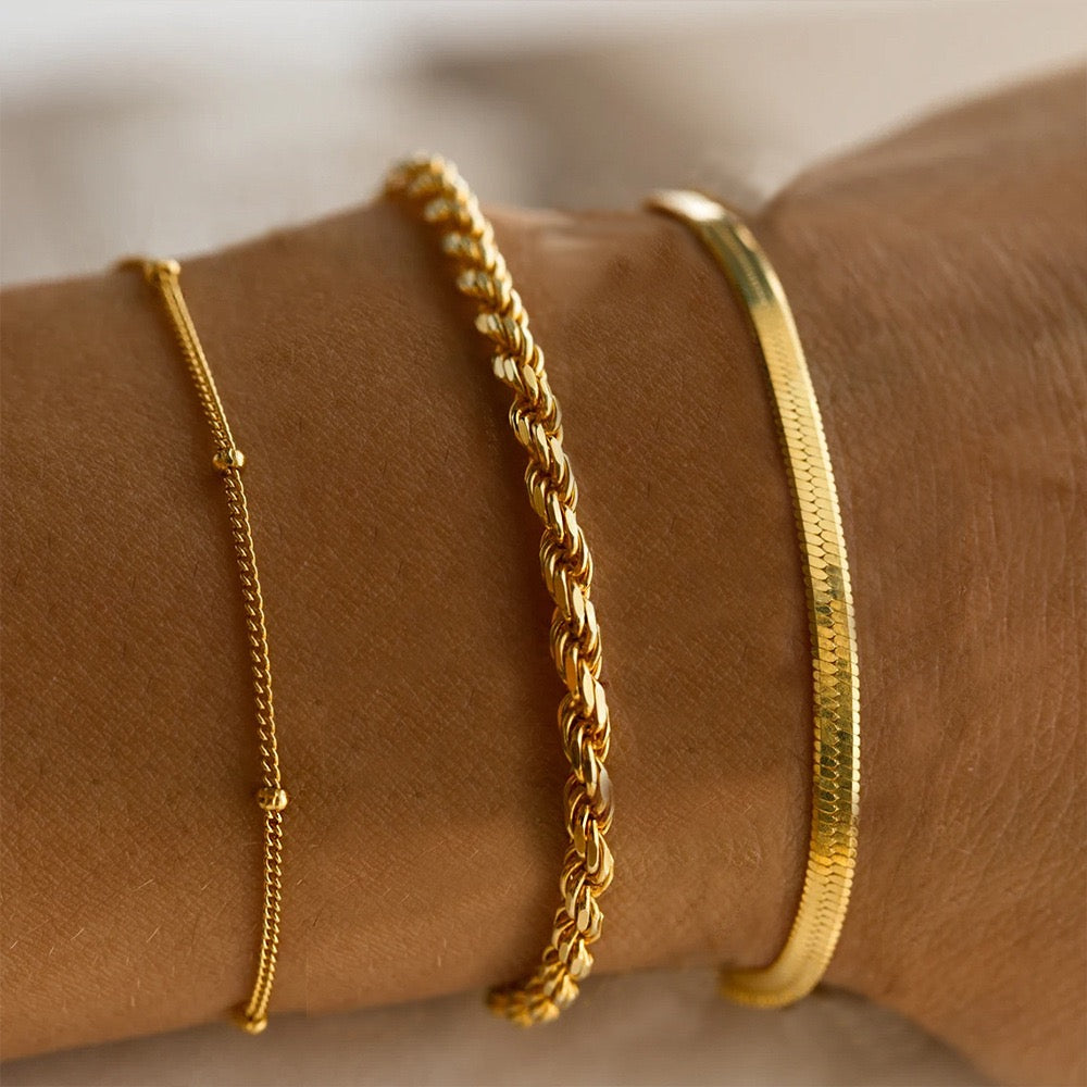 B004［Gold］