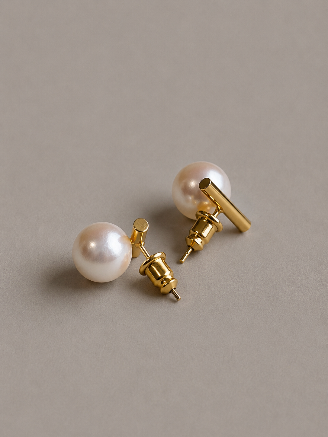 Barre Pierce P024　バーパールピアス　p024 メイン画像　ゴールド単体の別角度の画像　バックアングル　ピンとキャッチのディテール