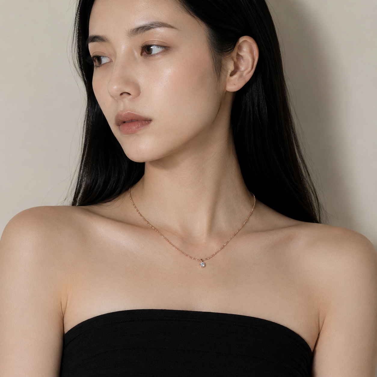 Éclat Necklace N017 ゴールドチェーンネックレス 着用イメージ 